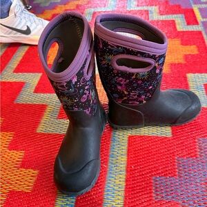 Girls Bogs boots, size 13